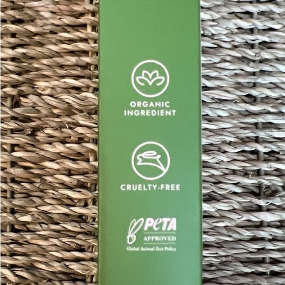 VOESH New York Mani Moments - Picture 3 of 3